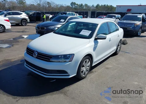 2017 Volkswagen Jetta 1.4T S z USA, uszkodzony, nr VIN 3VW2B7AJ7HM255026